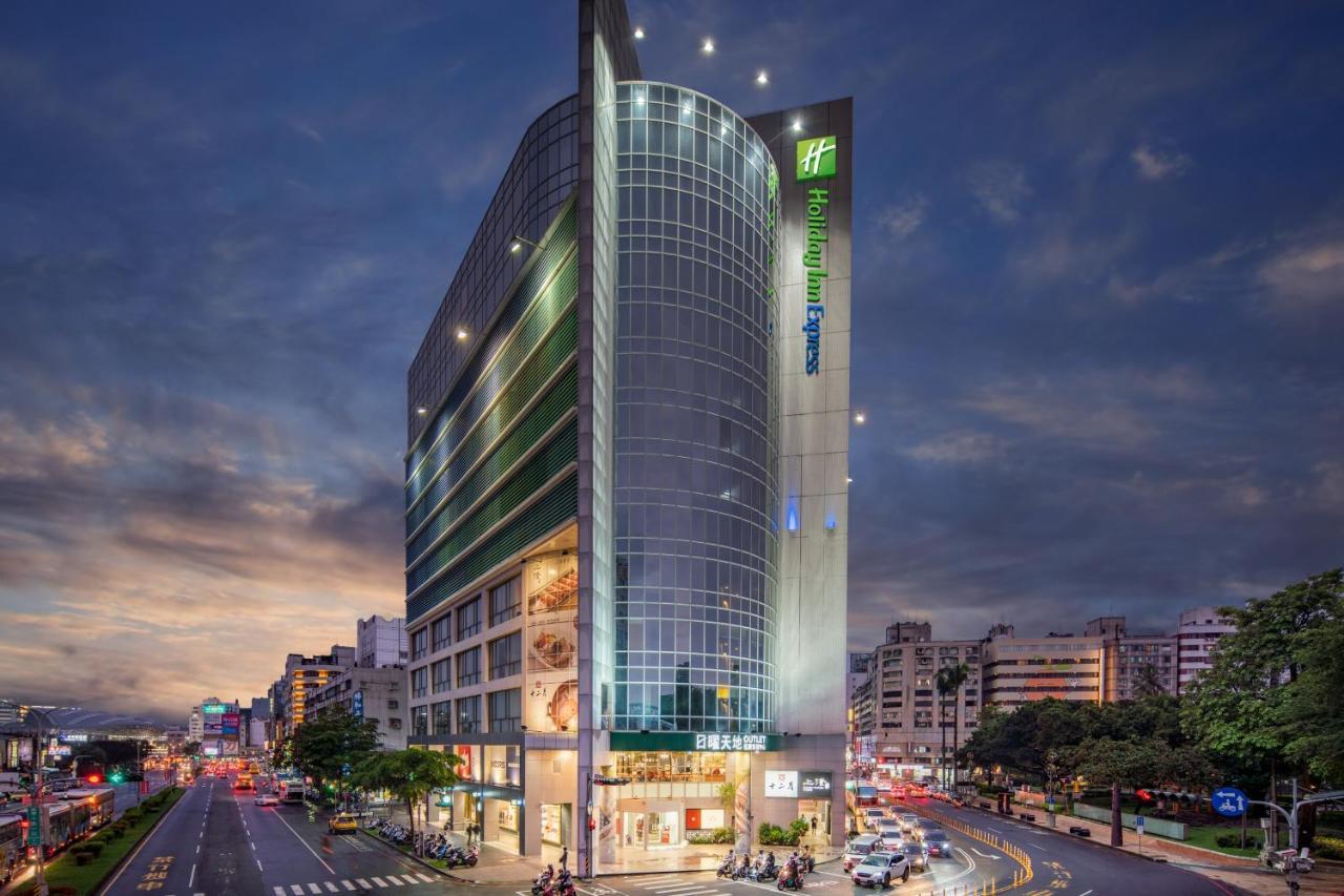 Holiday Inn Express Taichung Park, An Ihg Hotel Extérieur photo